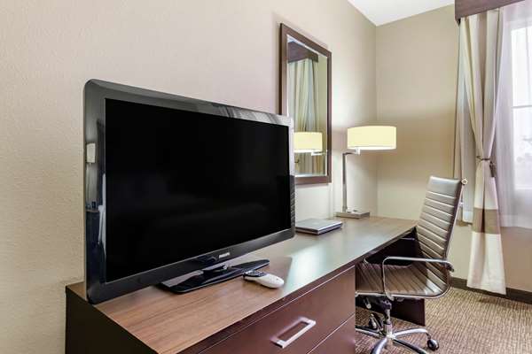  - Comfort Inn & Suites Eagle Pass