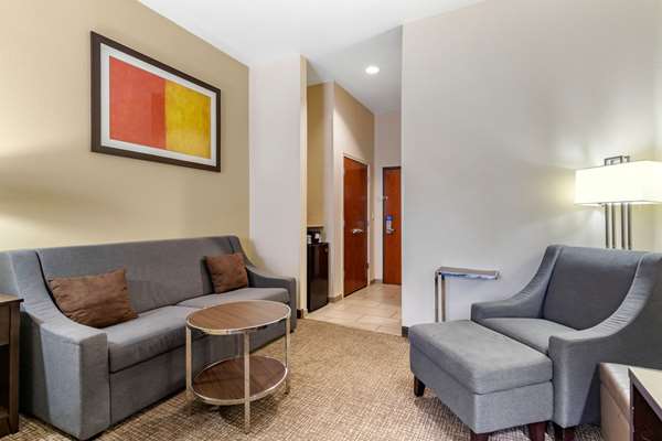 Suite - Comfort Inn & Suites Eagle Pass