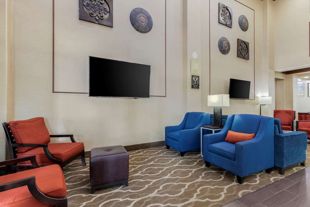 Comfort Suites