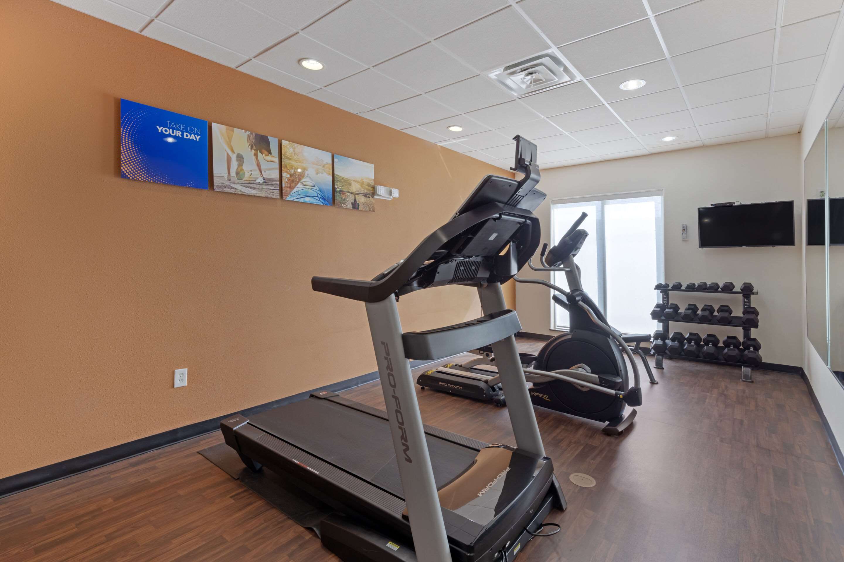 Exercise room | Comfort Suites West Dallas - Cockrell Hill
