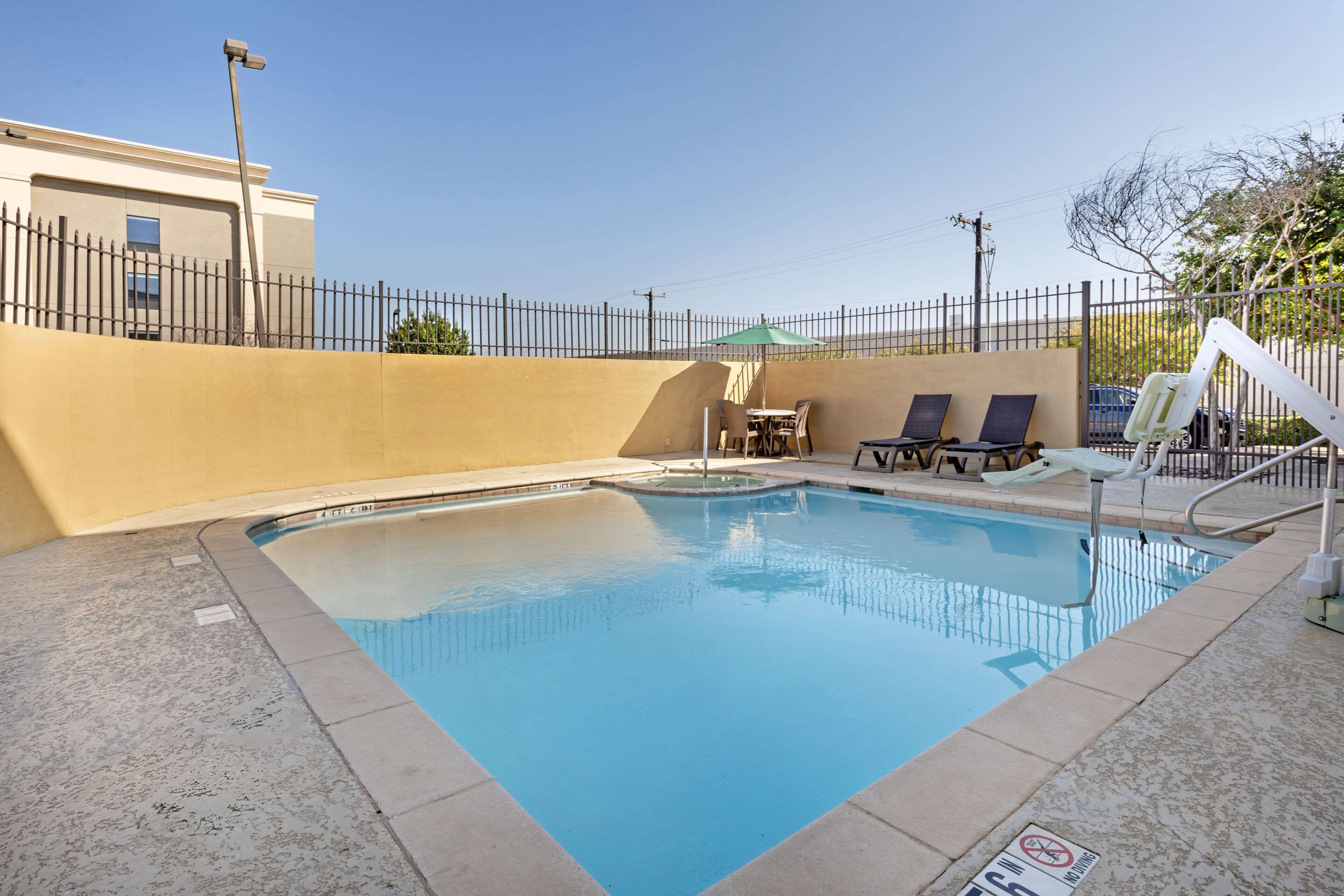 Outdoor pool | Comfort Suites West Dallas - Cockrell Hill