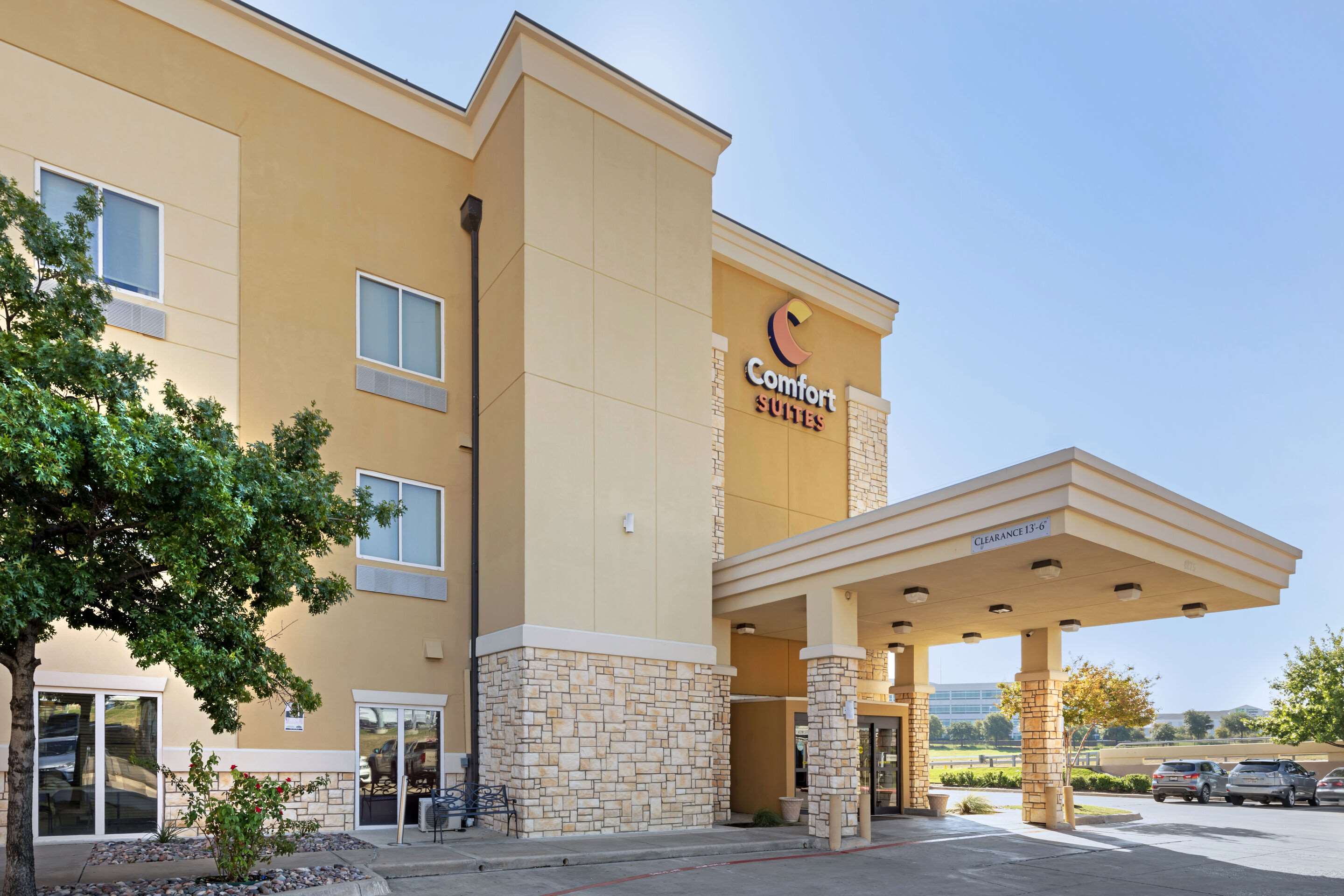 Hotel exterior | Comfort Suites West Dallas - Cockrell Hill