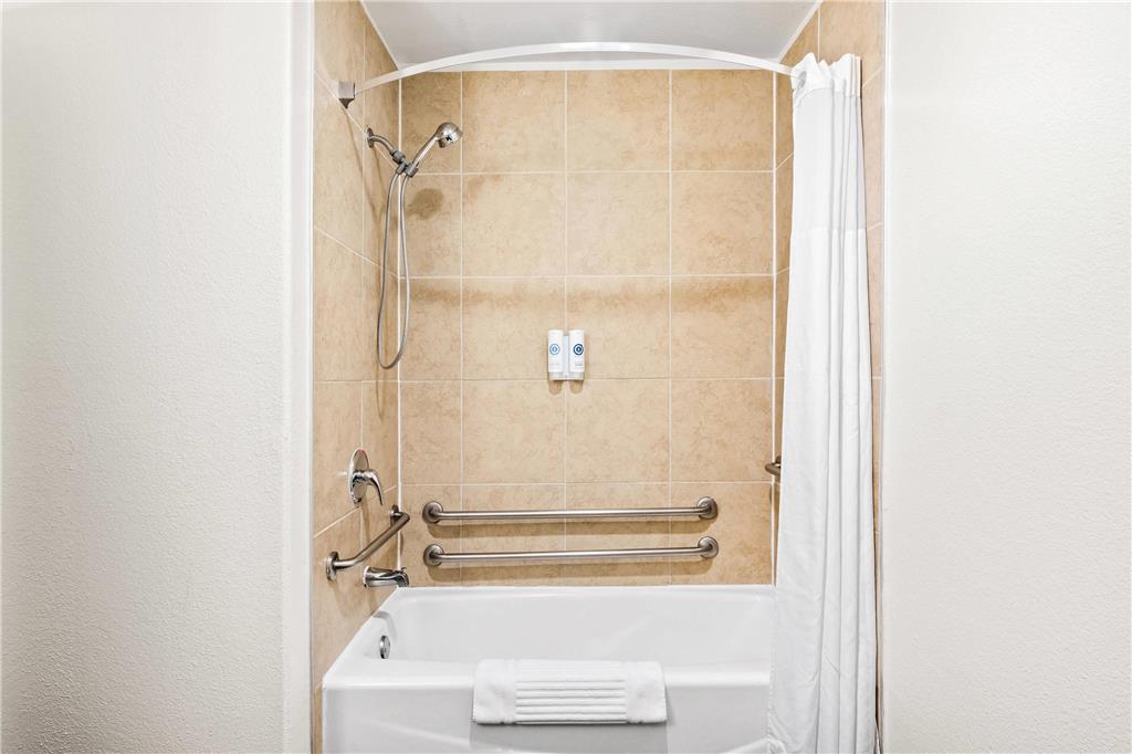 COMFORT SUITES WAXAHACHIE - DALLAS-guestroom-Guest Room,Bathroom,On-Site.jpg