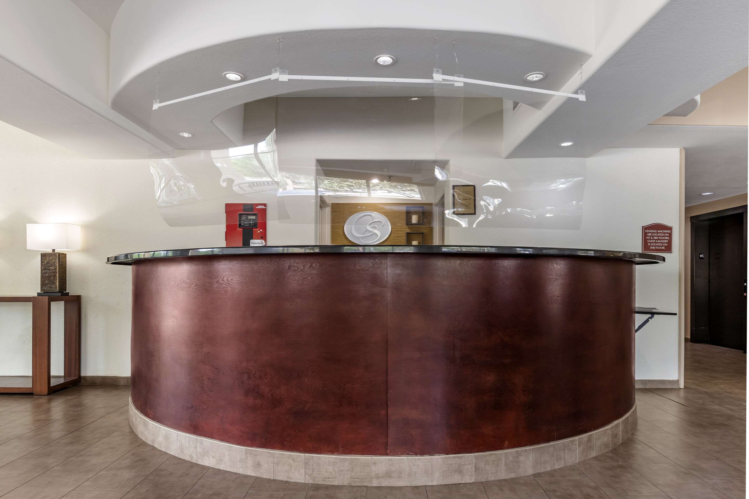 Front desk | Comfort Suites Medical Center near Six Flags