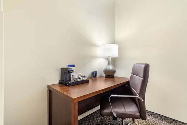  - Comfort Suites Vantage Way San Antonio - I-10, Exit 560