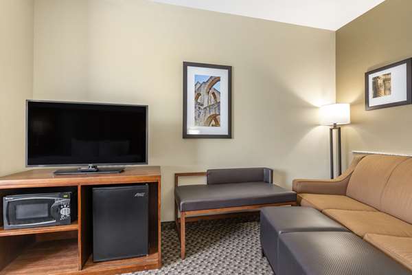  - Comfort Suites Vantage Way San Antonio - I-10, Exit 560