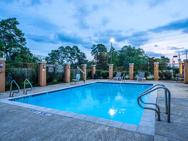 Pool - Comfort Suites Spring