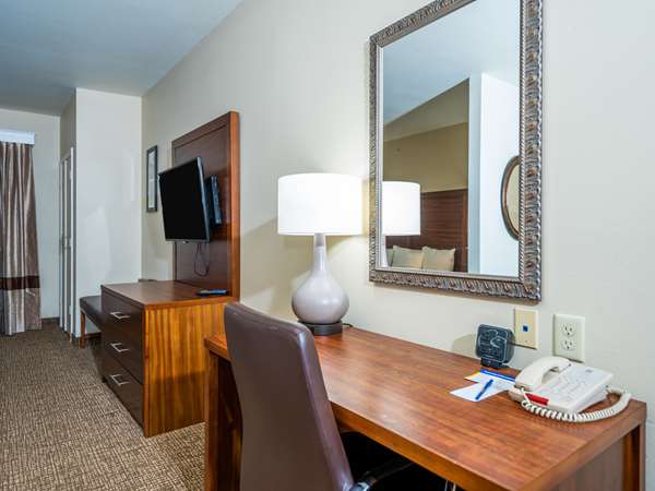Suite - Comfort Suites Spring