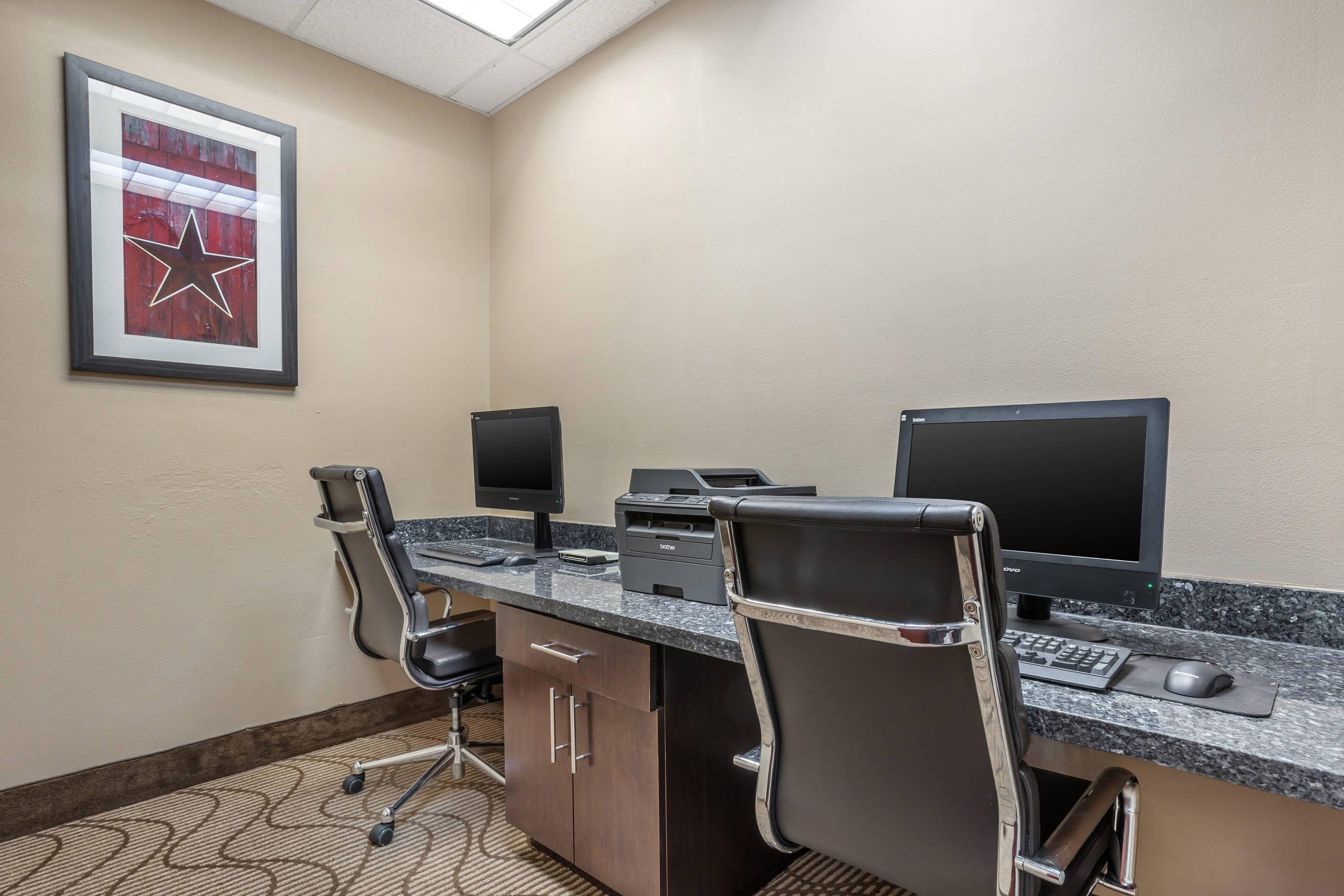 Computer in the lobby | Comfort Suites Old Town Spring