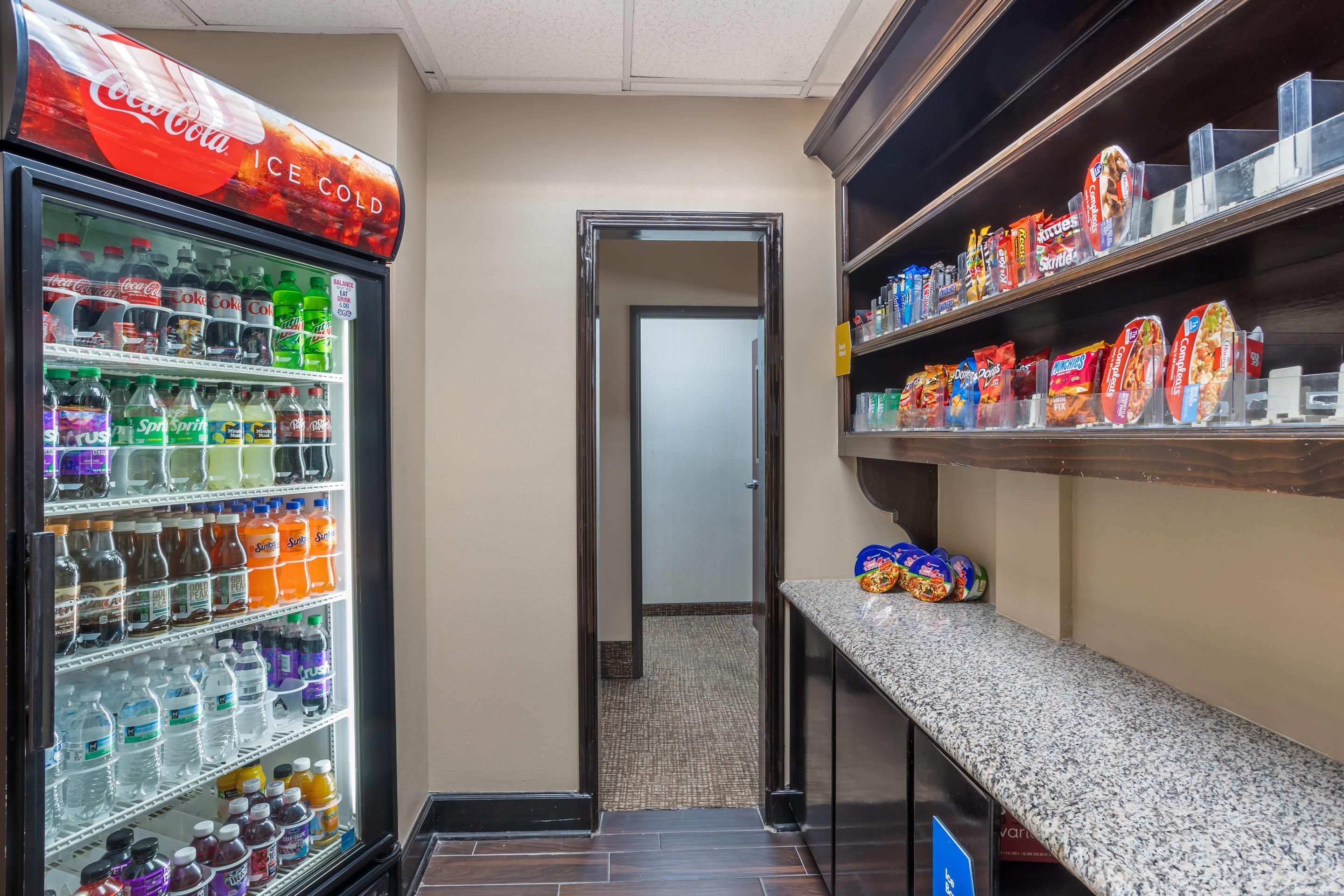 Hotel marketplace | Comfort Suites Old Town Spring