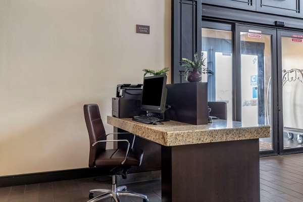 Conference Area - Comfort Suites Buda