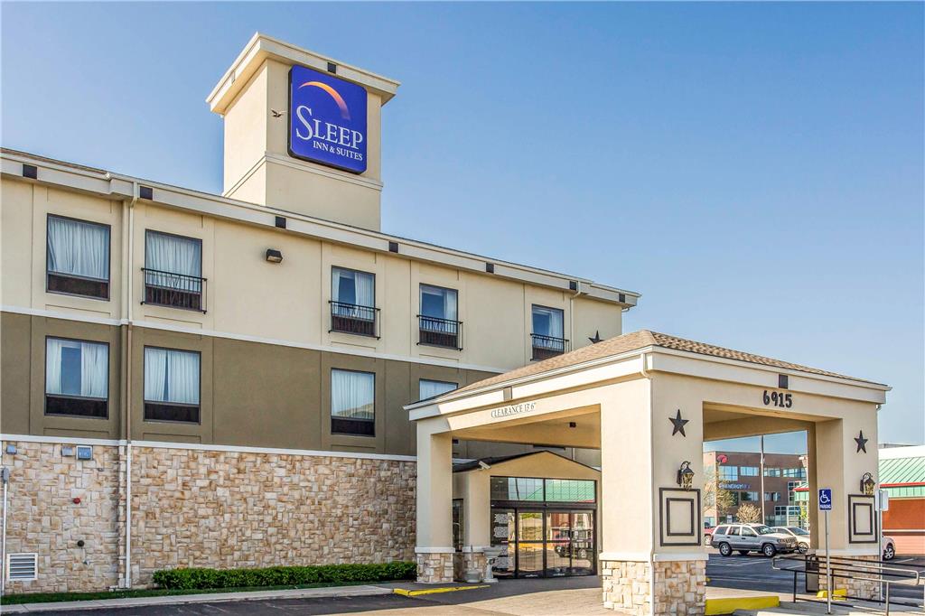 Sleep Inn & Suites