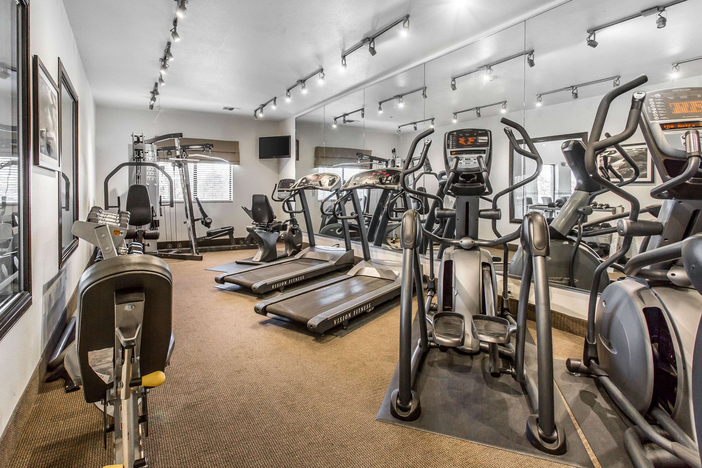 Exercise room with cardio equipment