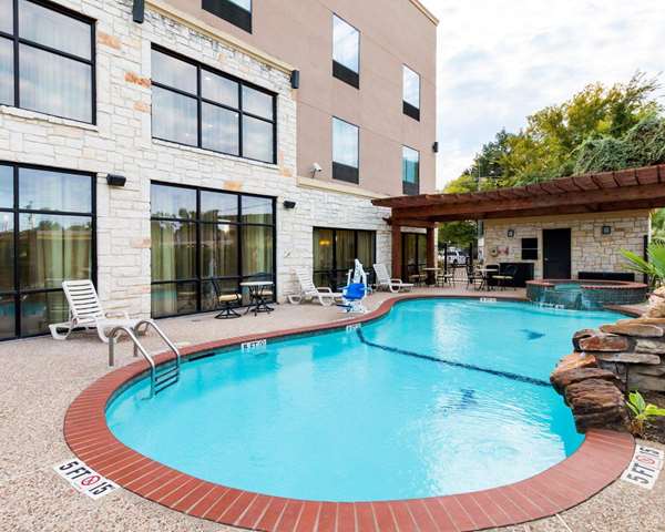 Pool - Comfort Suites Jewett