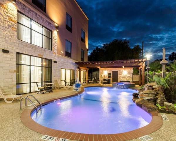 Pool - Comfort Suites Jewett