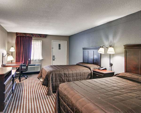  - Rodeway Inn Gainesville - I-35, Exit 498B