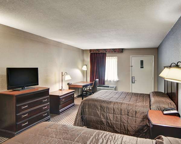  - Rodeway Inn Gainesville - I-35, Exit 498B
