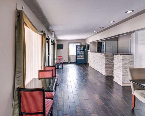  - Rodeway Inn Gainesville - I-35, Exit 498B