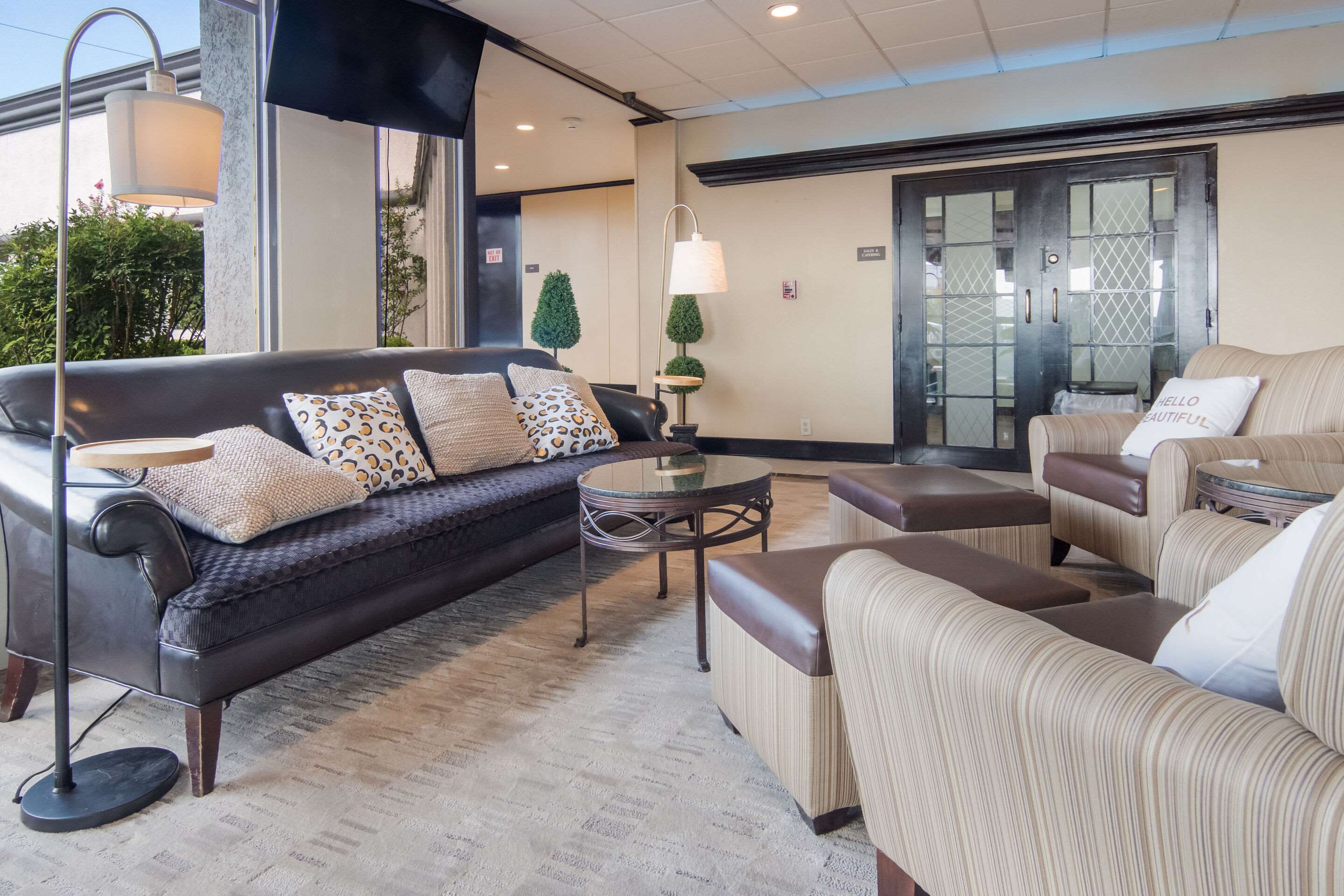 Lobby with sitting area