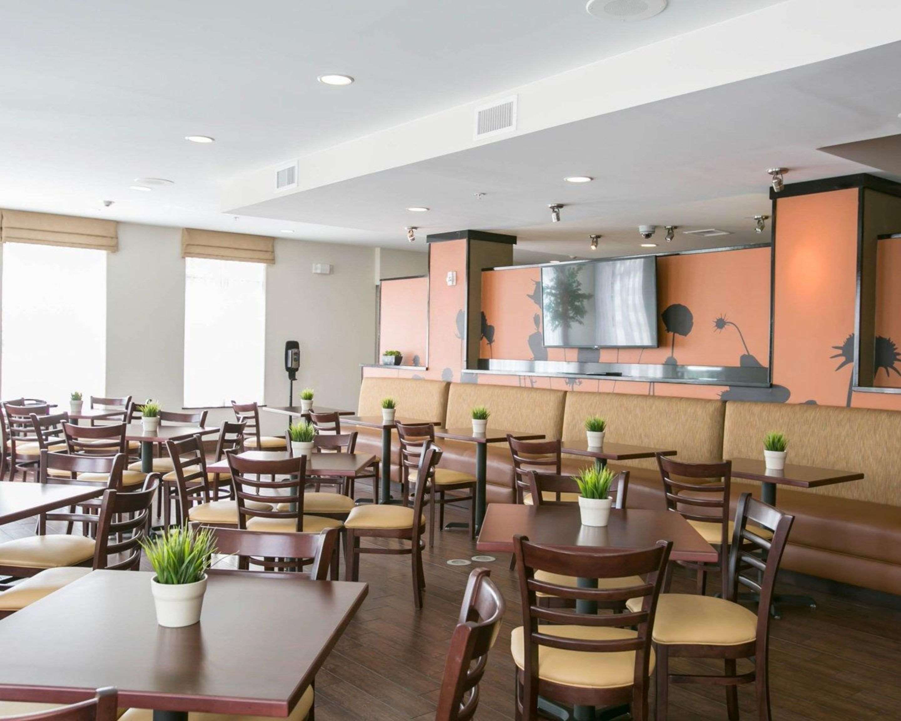 Breakfast room