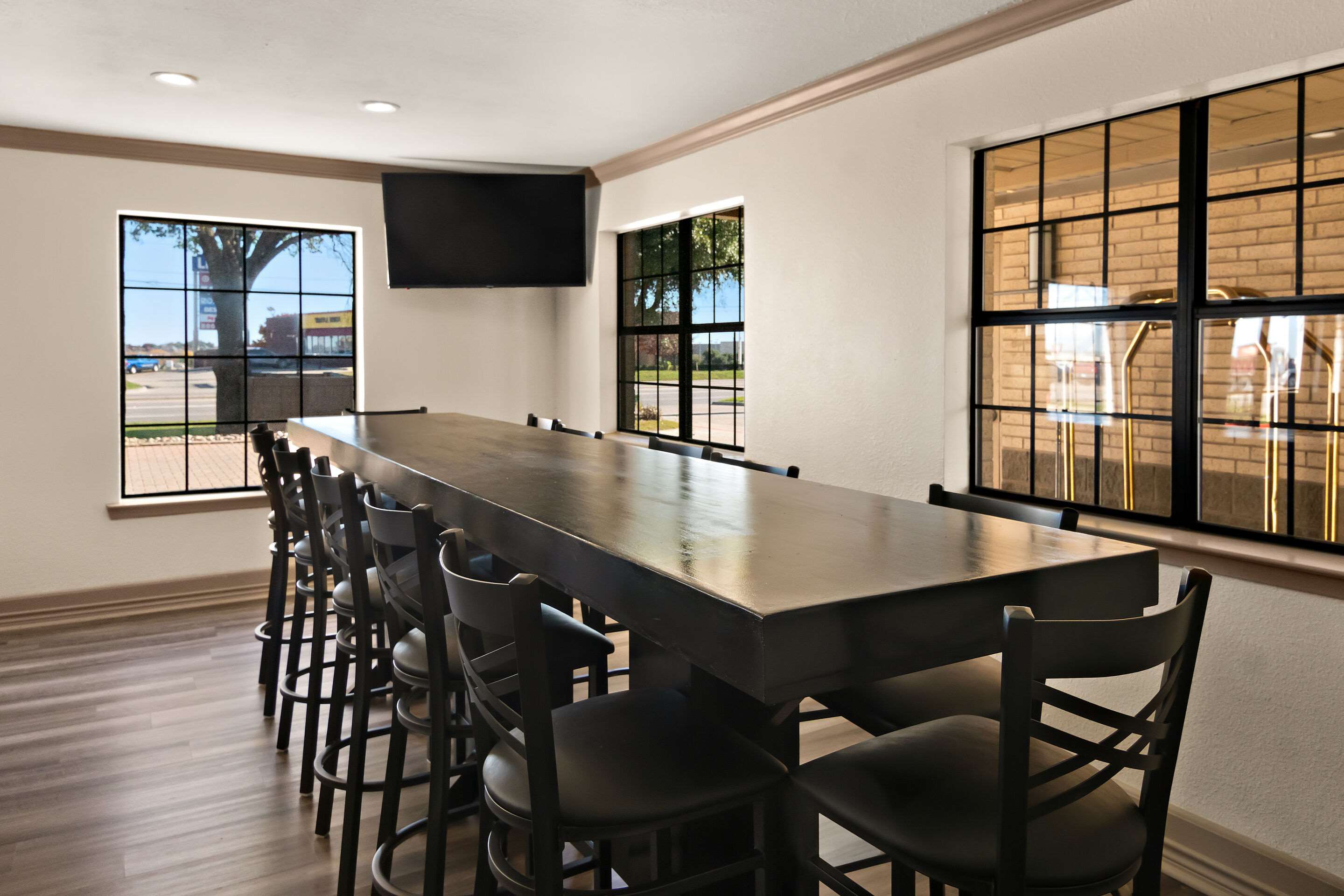 Breakfast area | Quality Inn & Suites