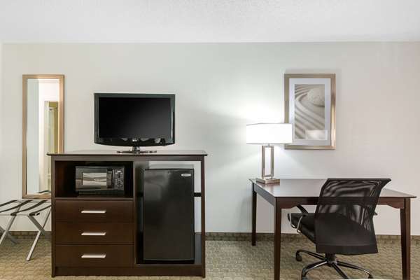  - Quality Inn Clute