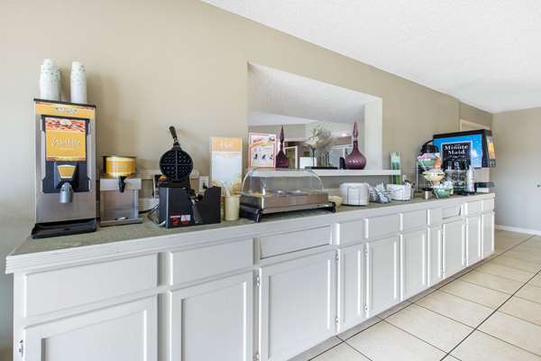 Amenities - Quality Inn Clute