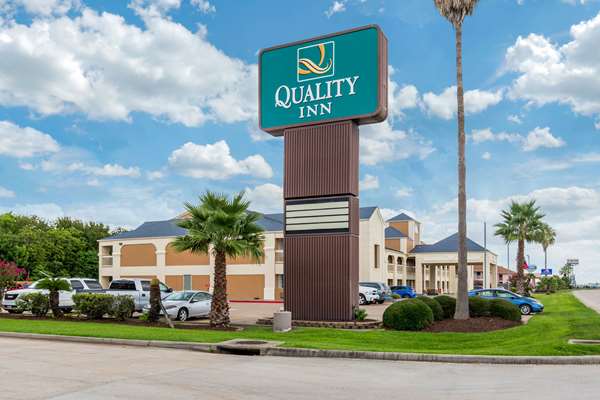 Exterior view - Quality Inn Clute
