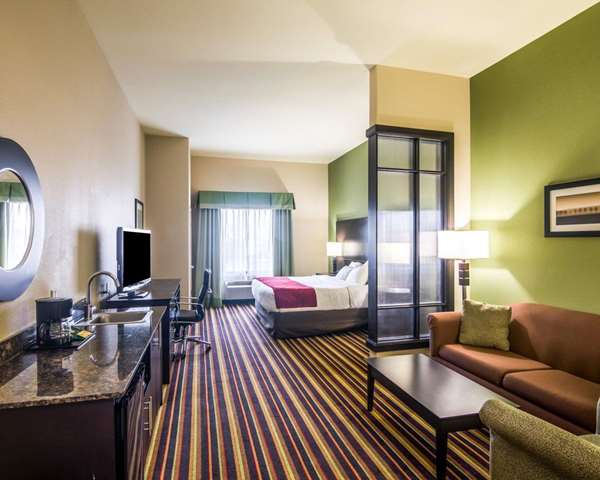 Suite - Comfort Suites West Amarillo - I-40, Exit 67