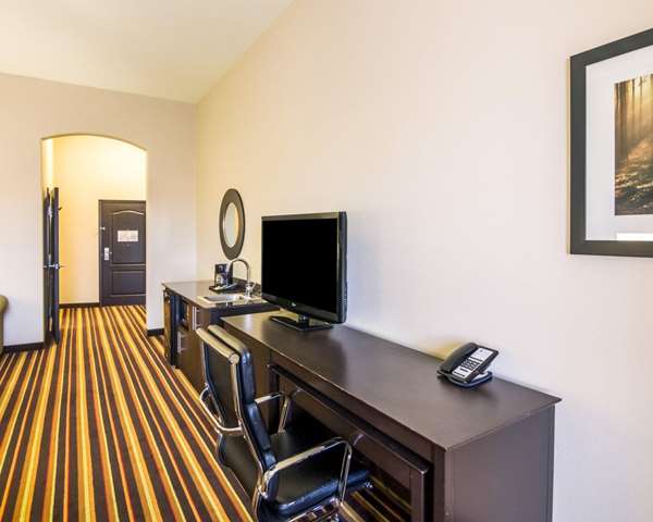 Suite - Comfort Suites West Amarillo - I-40, Exit 67