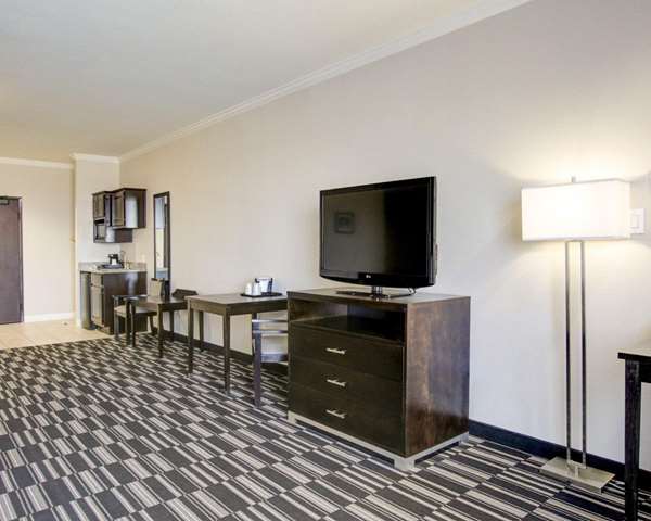 Suite - Quality Inn & Suites Bryan