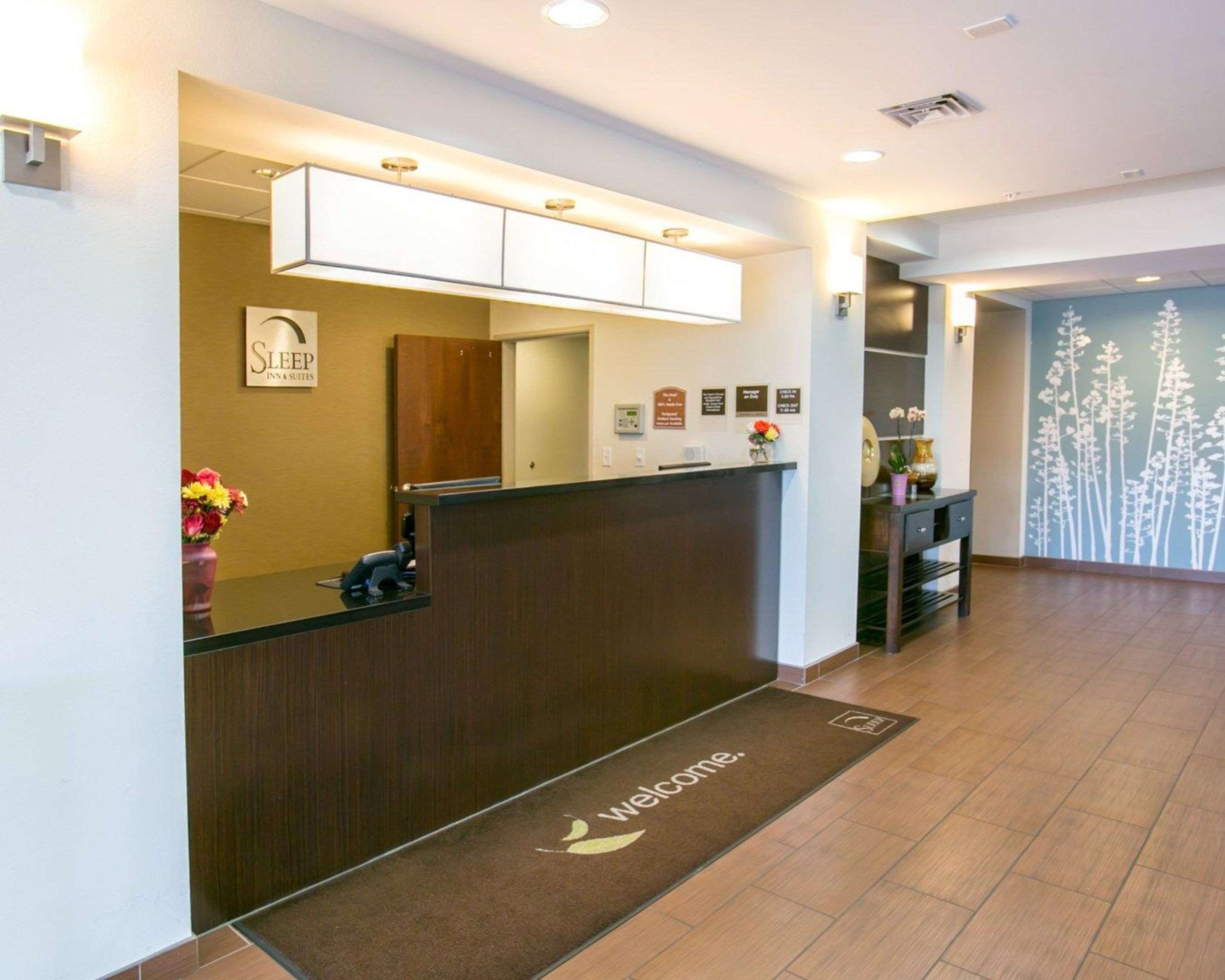 Front desk | Sleep Inn & Suites Austin North I-35