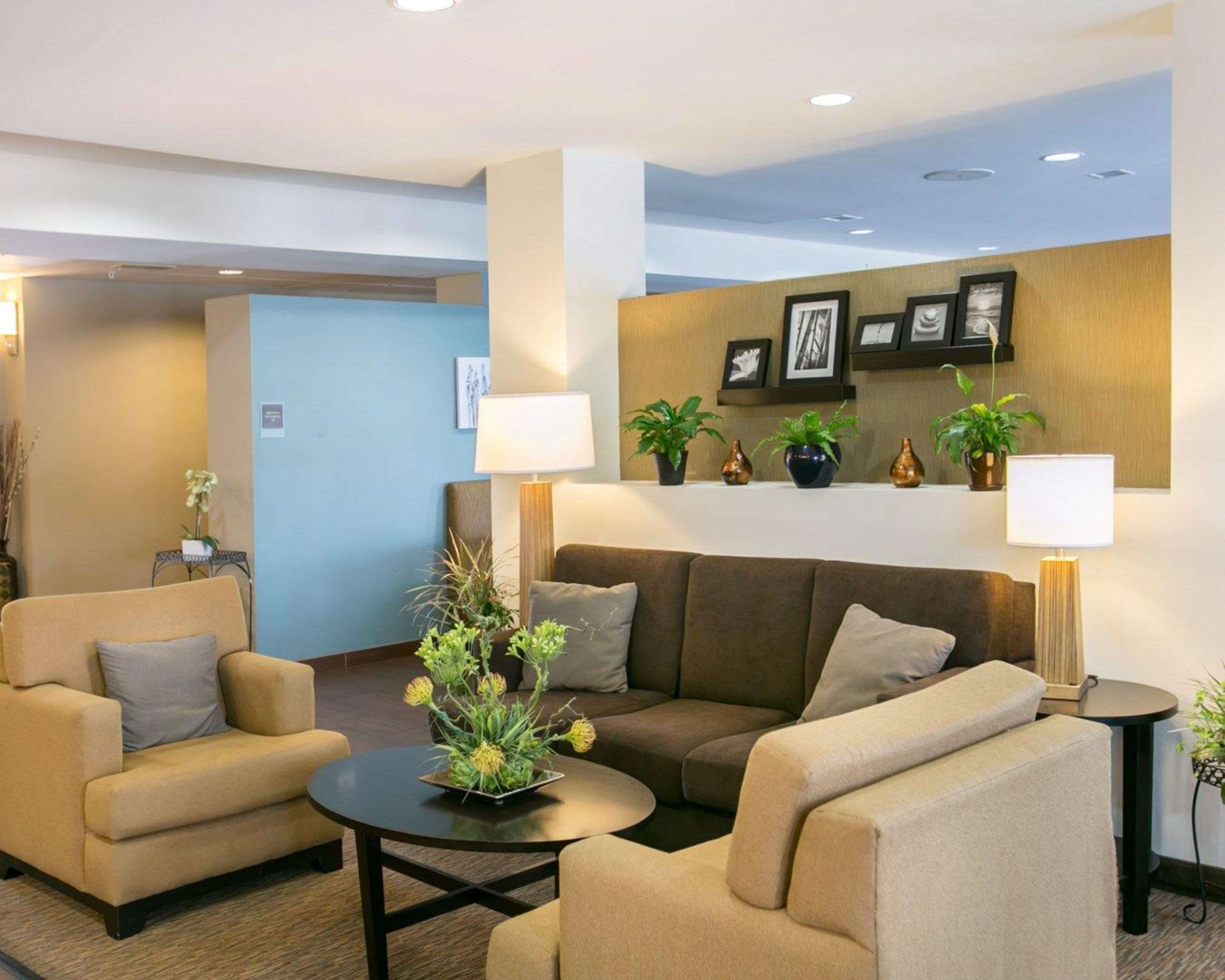 Spacious lobby with sitting area | Sleep Inn & Suites Austin North I-35
