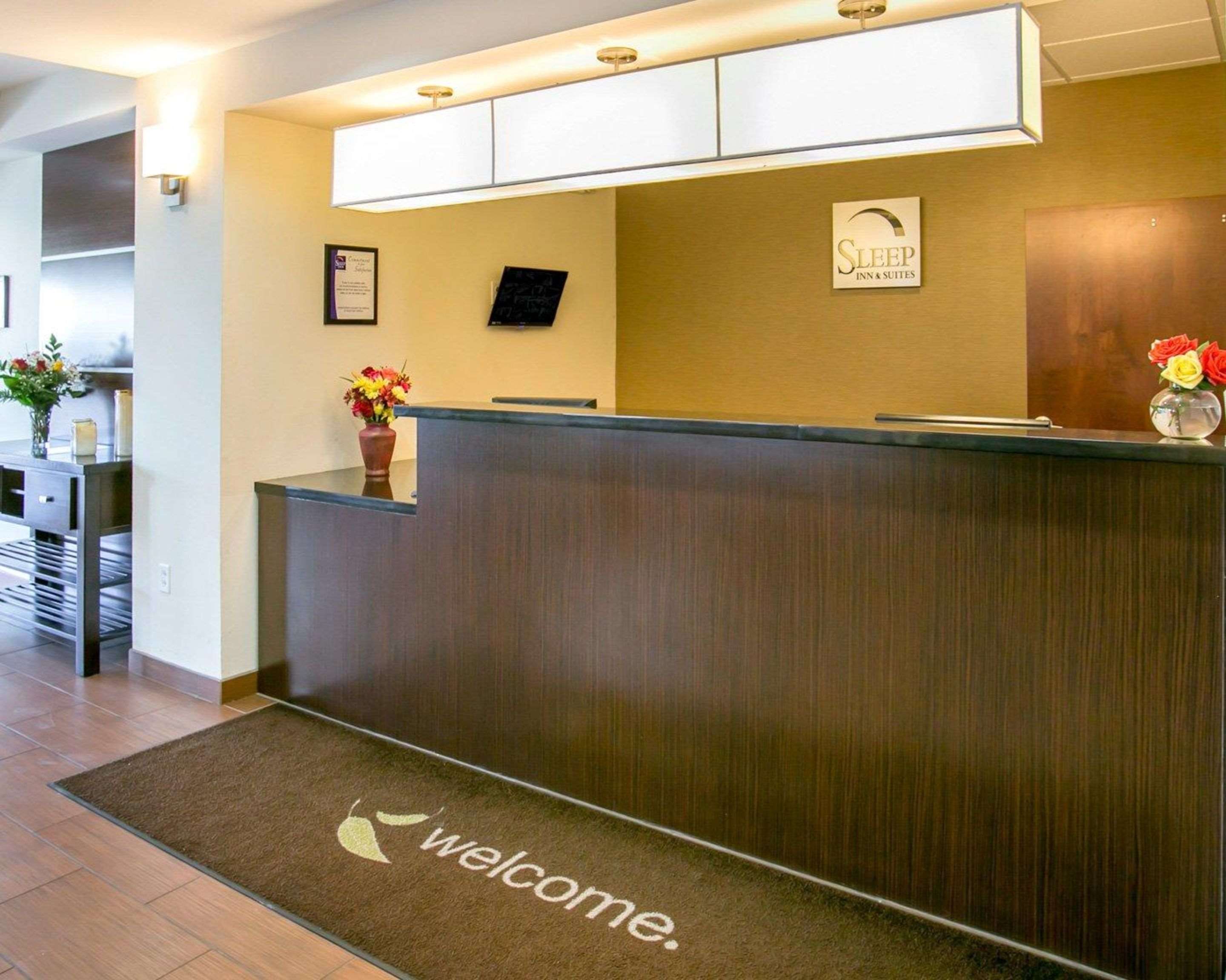 Front desk | Sleep Inn & Suites Austin North I-35