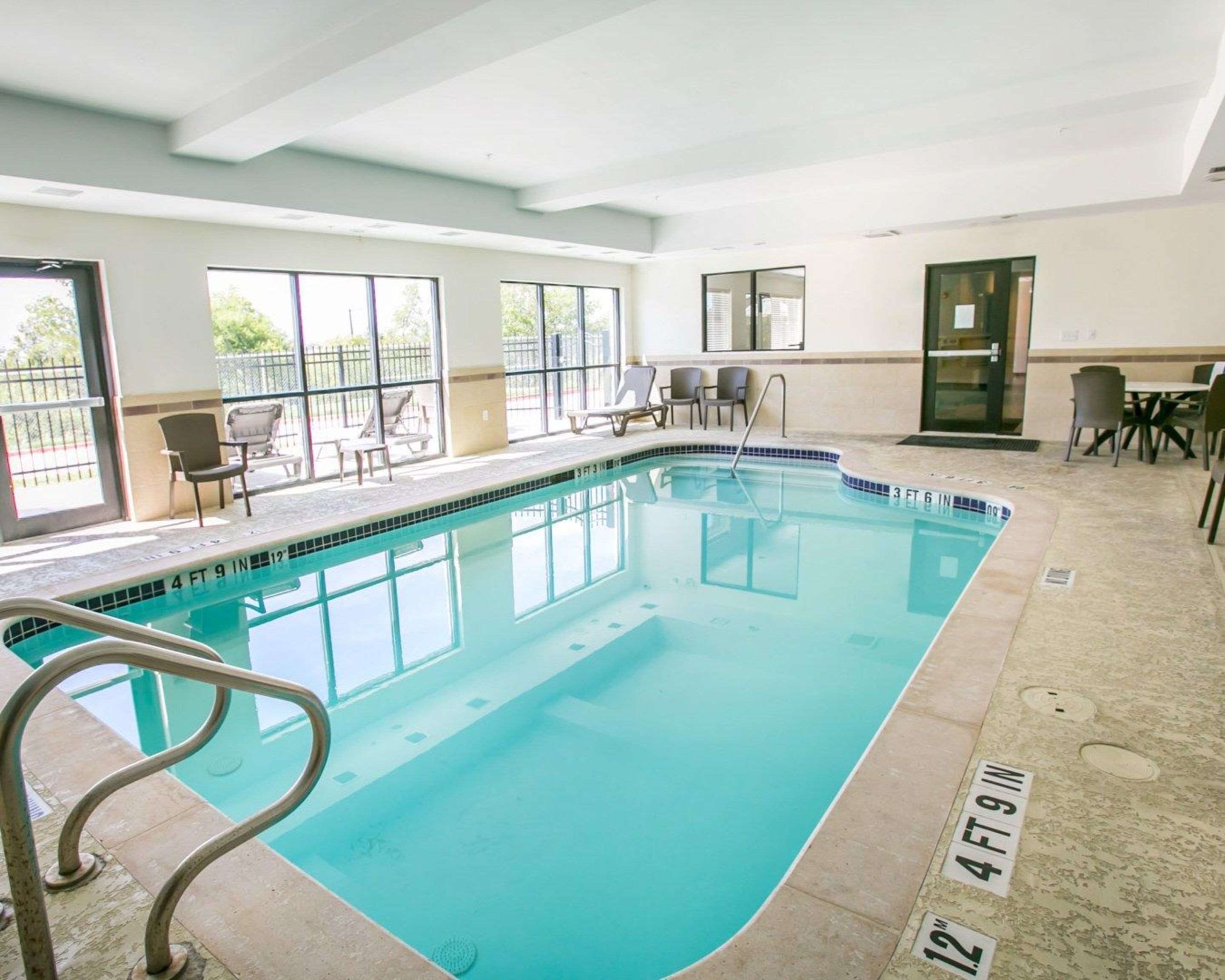 Indoor pool | Sleep Inn & Suites Austin North I-35
