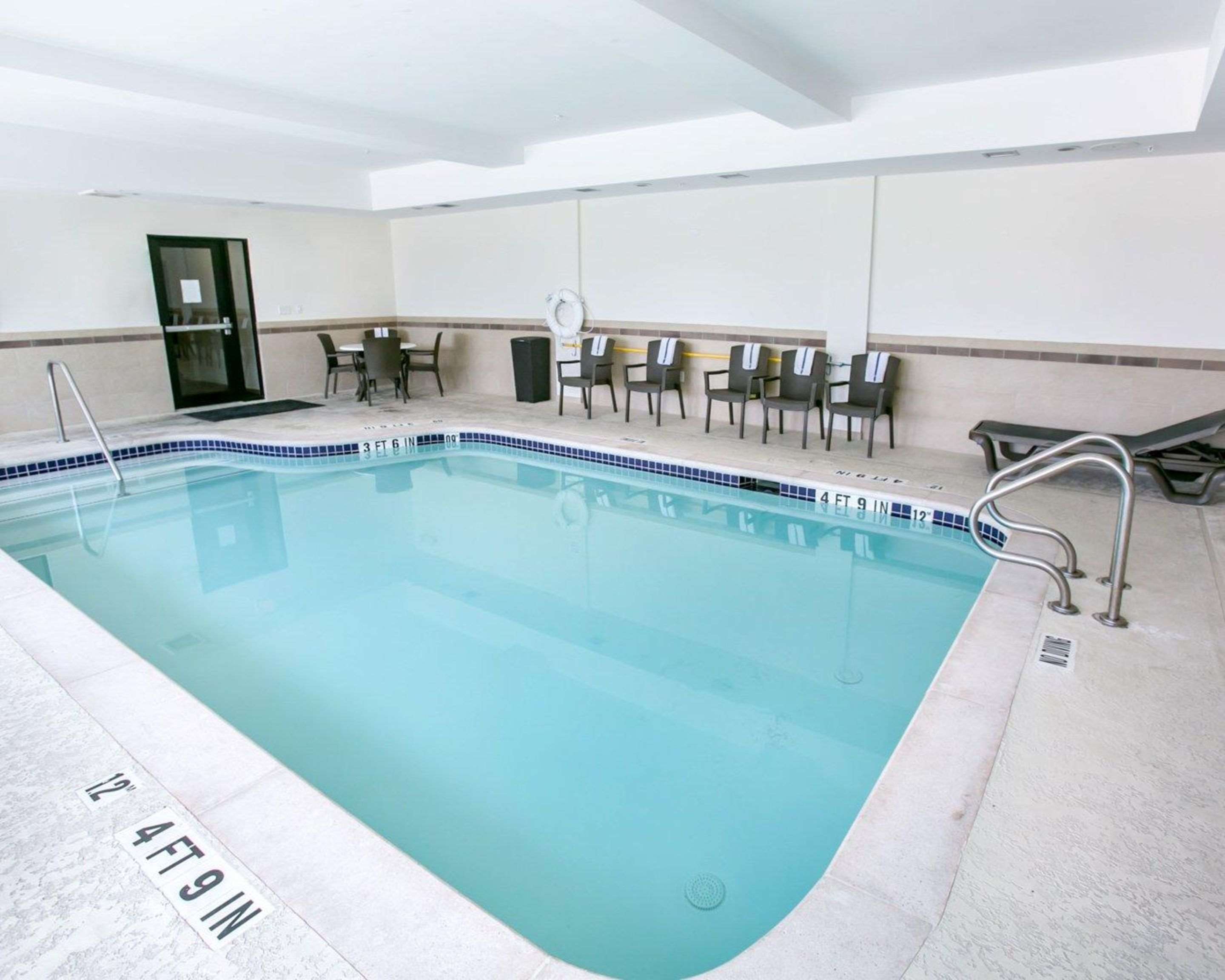 Indoor pool | Sleep Inn & Suites Austin North I-35