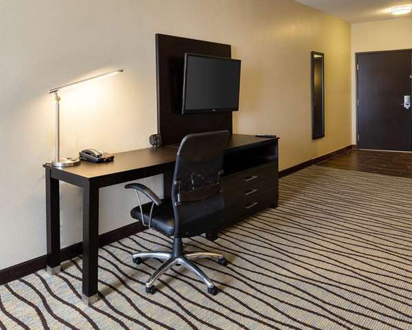 Suite - Comfort Suites Southwest Houston