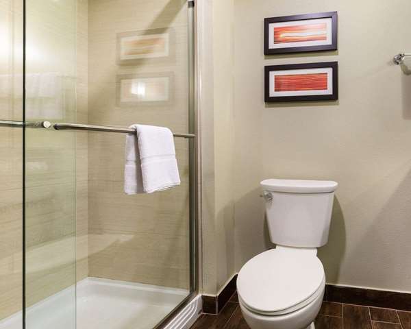  - Comfort Suites Southwest Houston