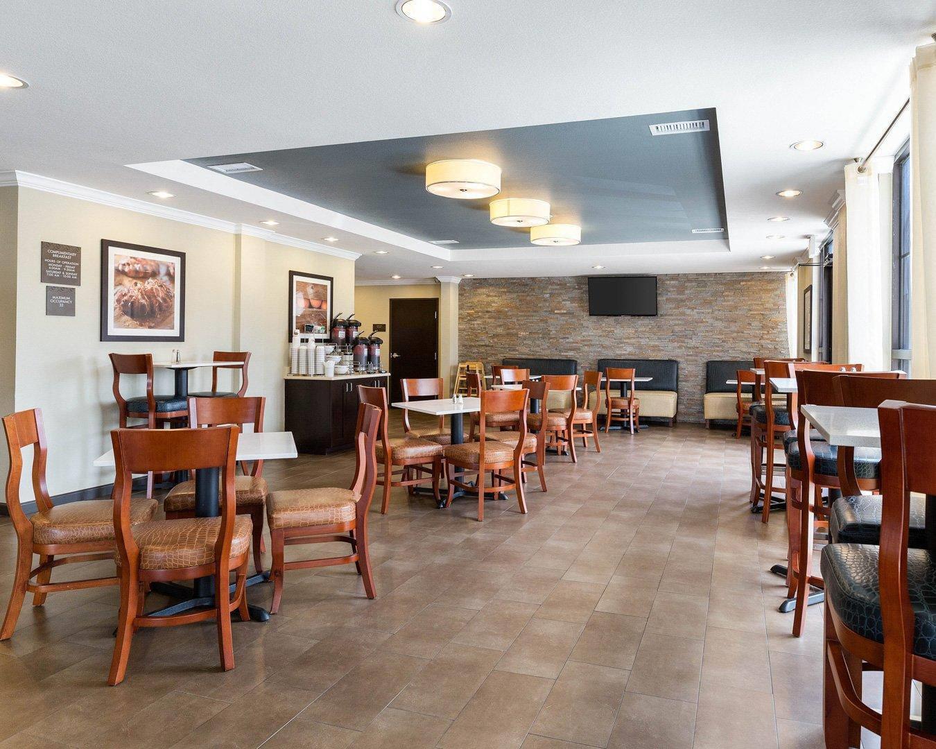 Spacious breakfast area | Comfort Suites near Westchase on Beltway 8