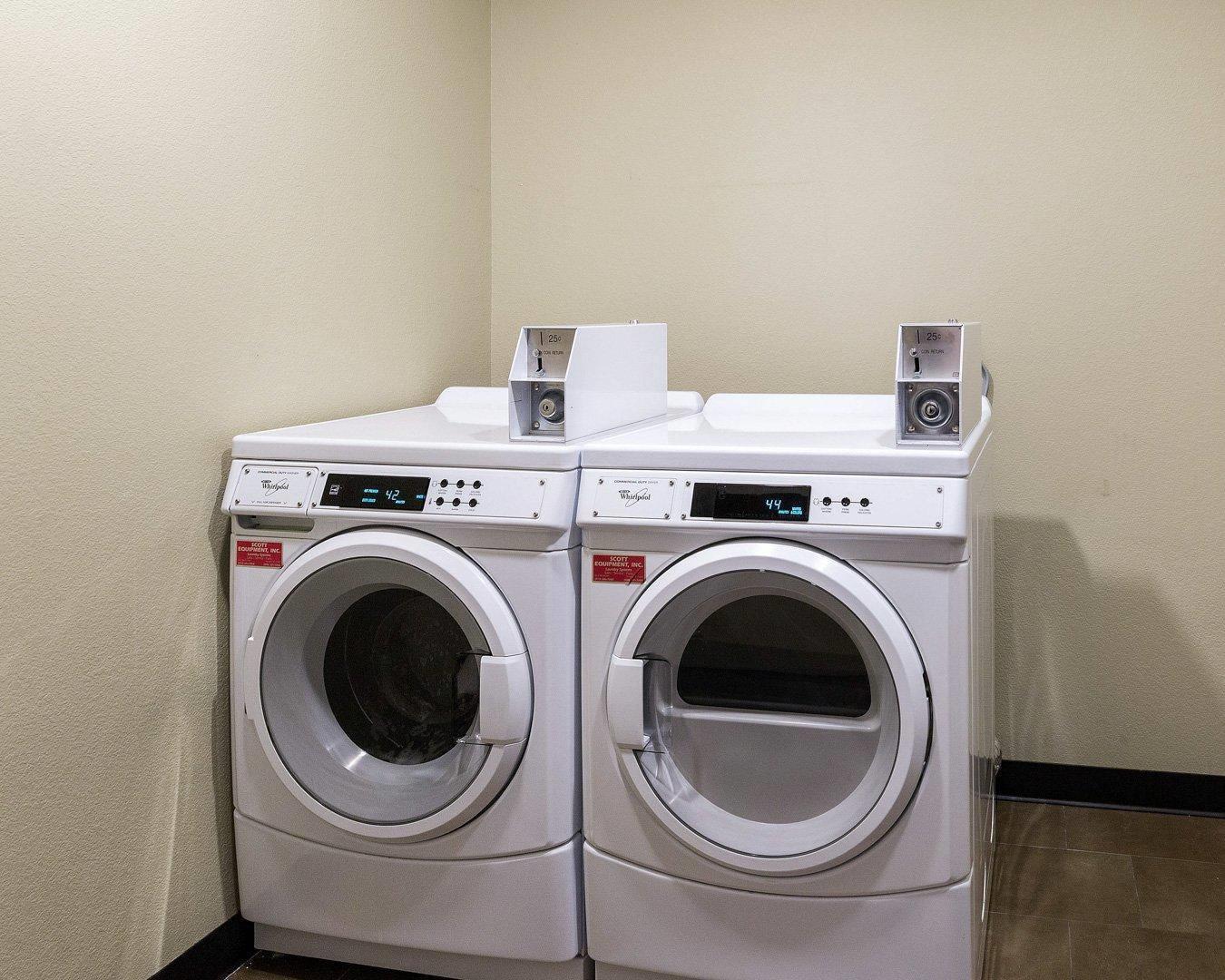 Guest laundry facilities | Comfort Suites near Westchase on Beltway 8