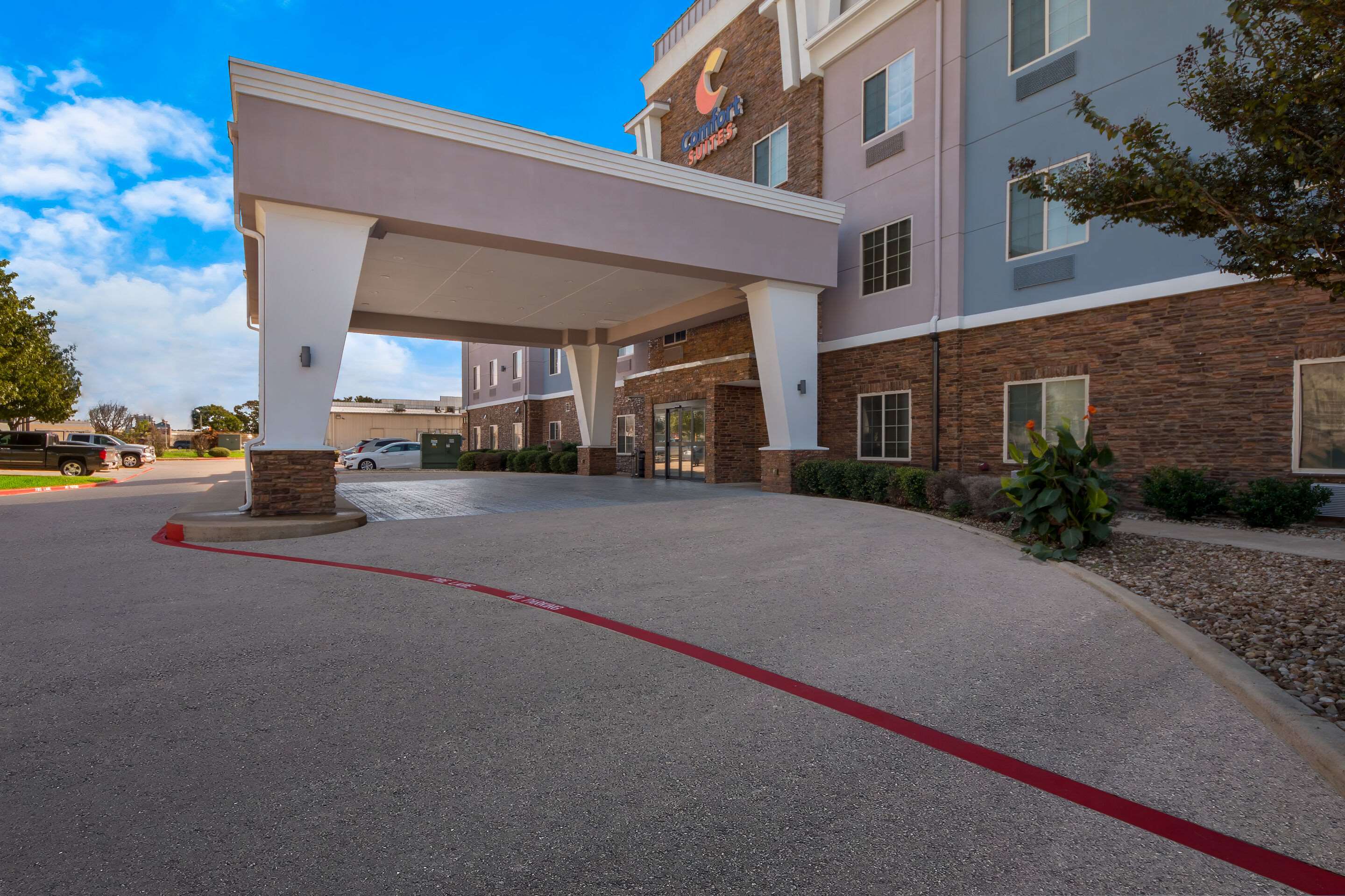 Hotel exterior | Comfort Suites Bastrop