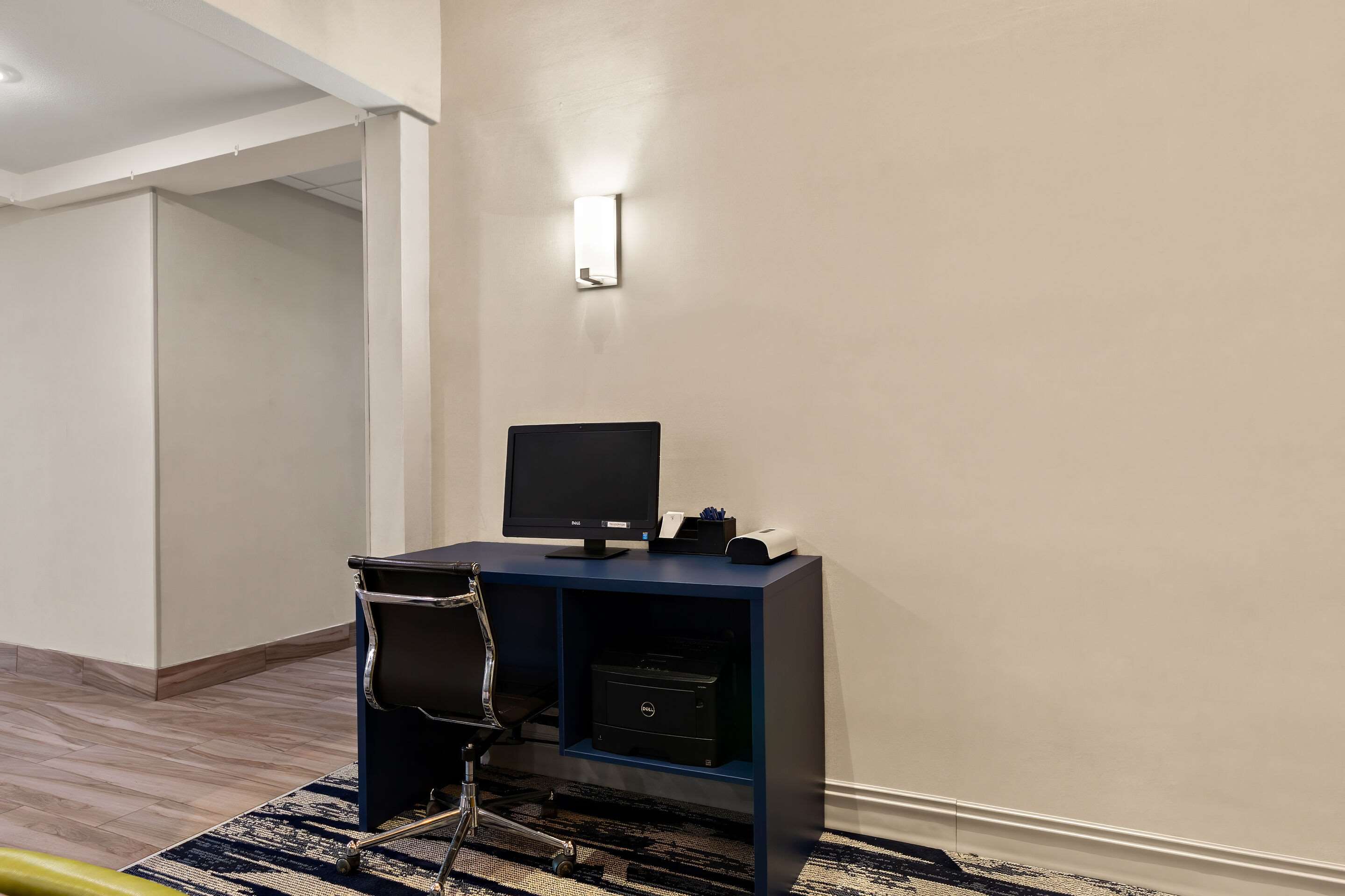 Computer in the lobby | Comfort Suites Bastrop