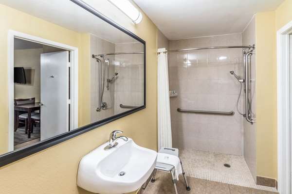  - Quality Inn Corsicana - I-45, Exit 229