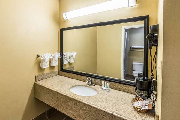 Suite - Quality Inn Corsicana - I-45, Exit 229