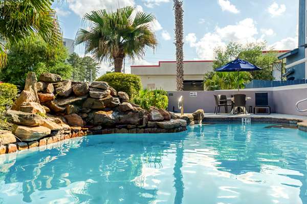 Pool - Comfort Inn & Suites Champions Houston