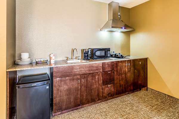 Suite - Comfort Suites Channelview - I-10, Exit 783