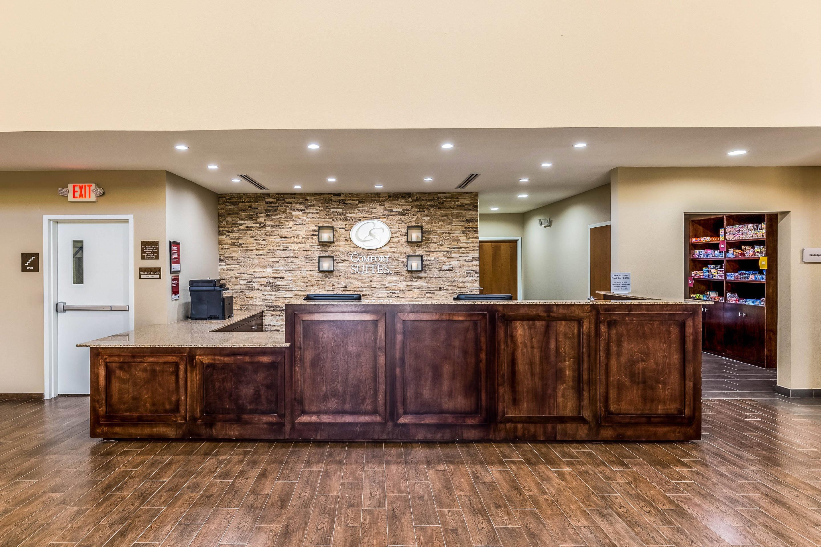 Hotel lobby | Comfort Suites