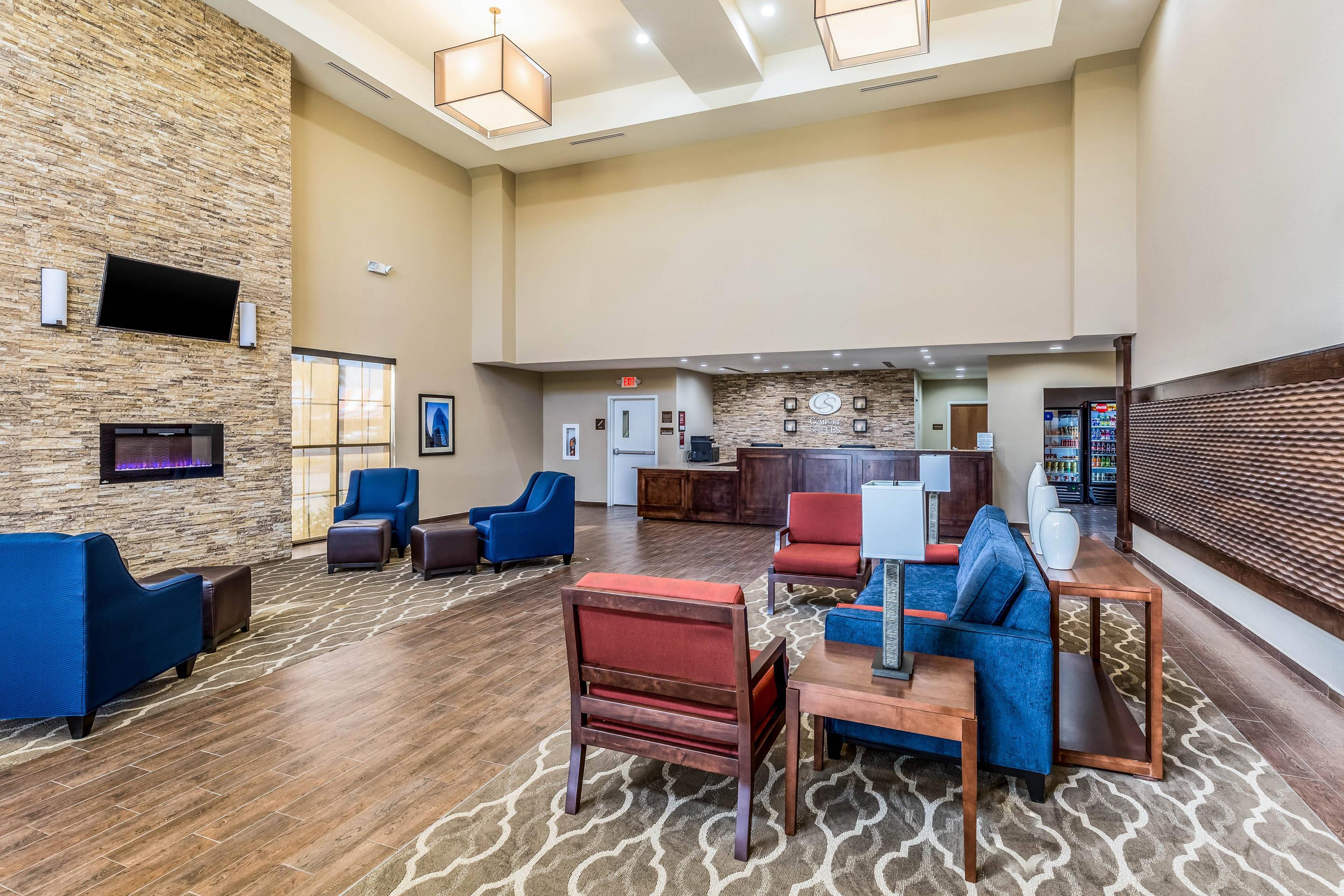 Hotel lobby | Comfort Suites
