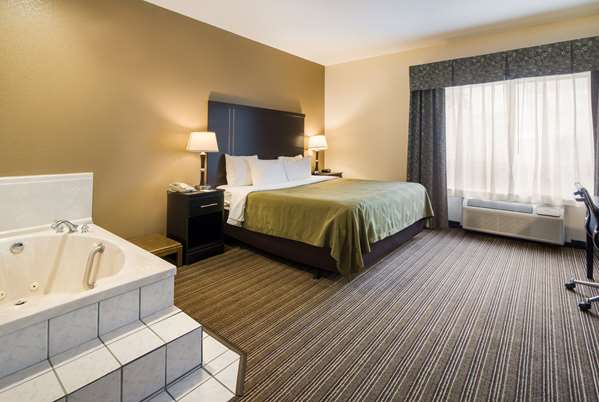  - Quality Inn & Suites Granbury