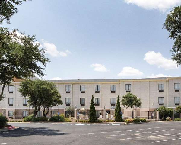 Exterior view - Comfort Inn & Suites Burnet